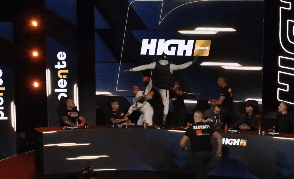 Alberto ukarany przez High League