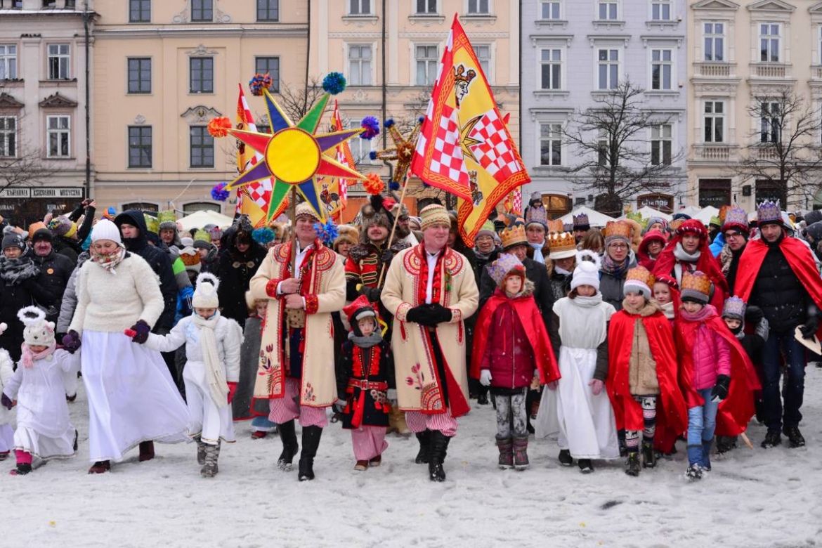 Orszak Trzech Króli 6 stycznia 2026 w Krakowie. Sprawdź trasy orszaków, godziny rozpoczęcia i zaplanowane atrakcje.
