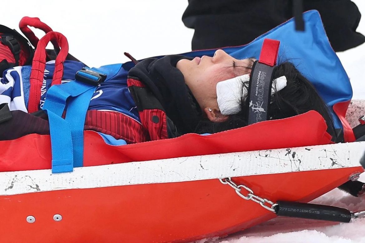 Liu Jiayu uniknęła poważnej kontuzji po upadku w halfpipe, a Chloe Kim wygrała kwalifikacje