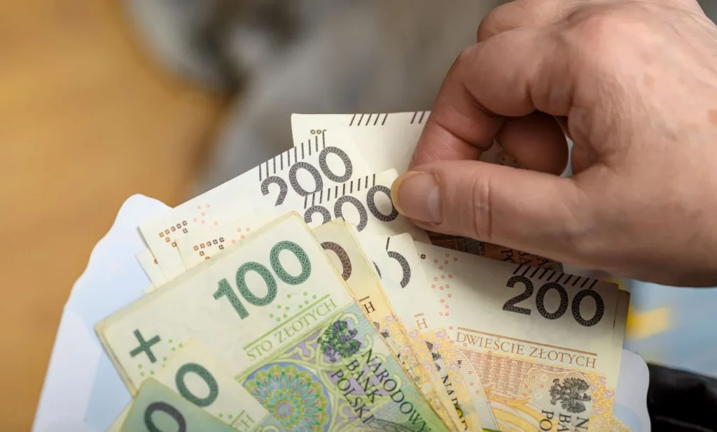 Trzynasta i czternasta emerytura 2027 wyższa? Seniorzy mogą dostać rekordowe wypłaty